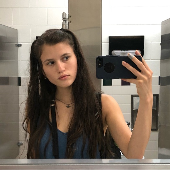 Meet your Posher, Sarah - Picture 1 of 1